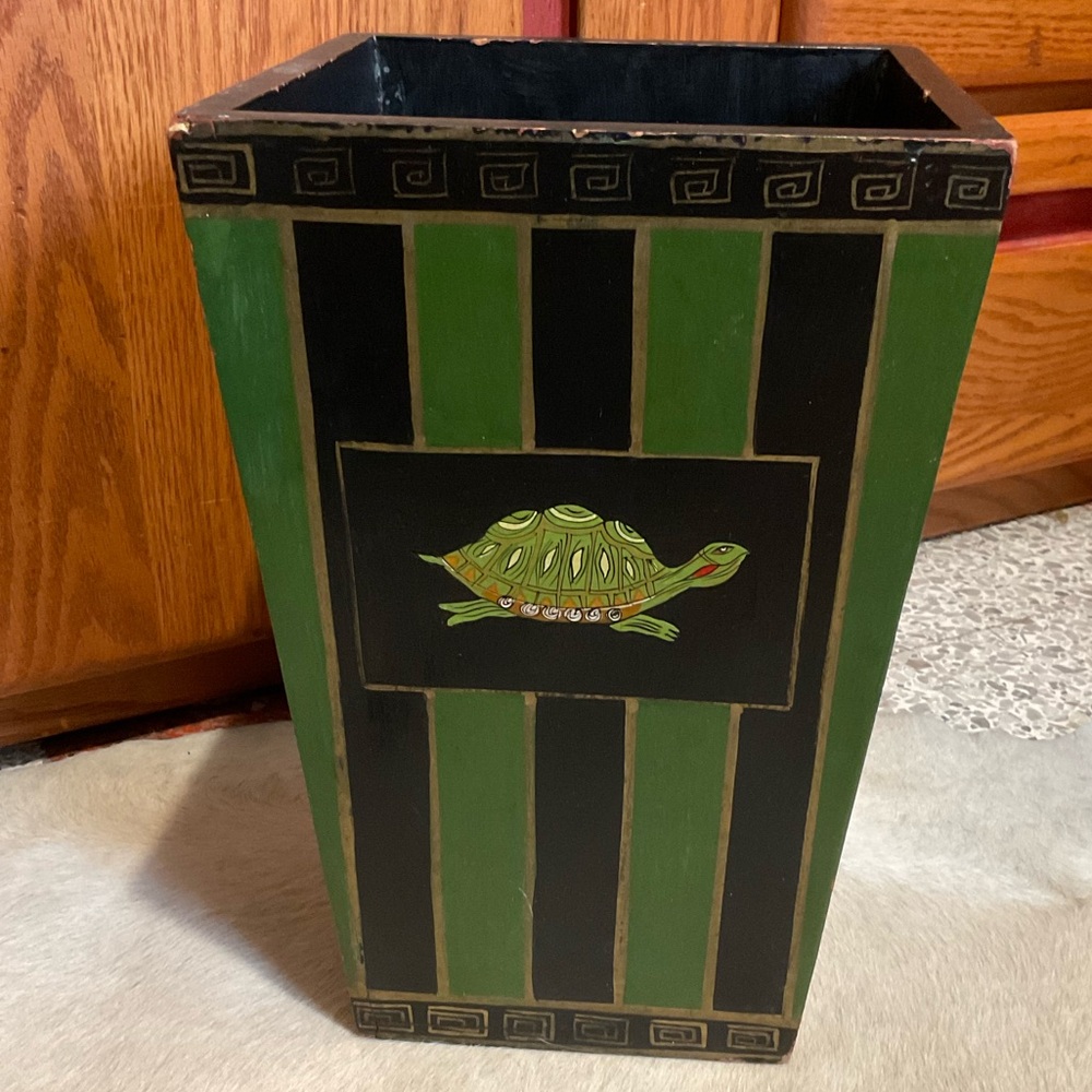 🐢 Vintage Wooden Hand Painted Tortoise Turtle Planter